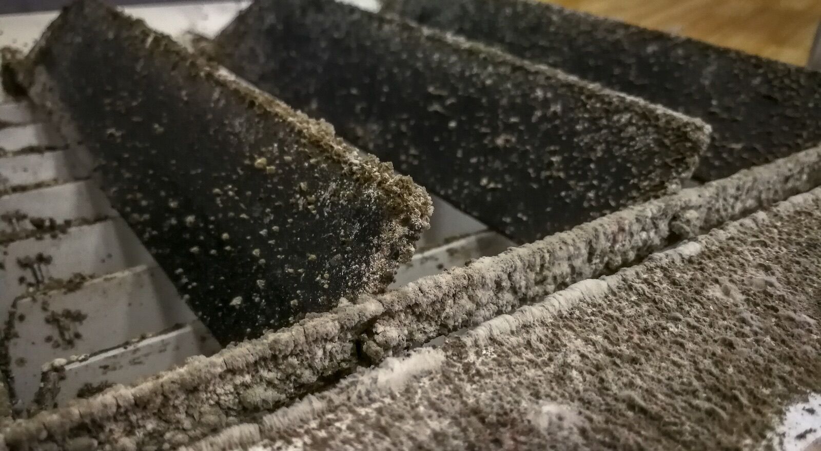 AC Vent - Dirty